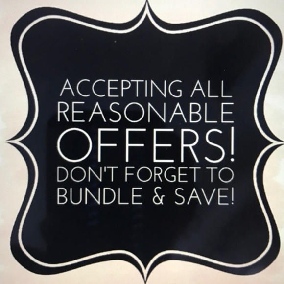 Meet your Posher, Nicole - Picture 2 of 2